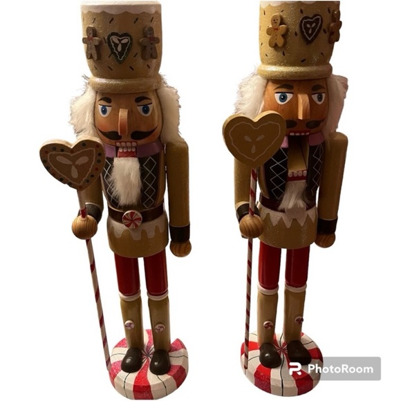 15in Wood Nutcracker w/ Staff Peppermint Candy Base Glitter & Gingerbread Man x2 - Picture 5 of 11